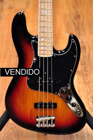 Fender American Original 70's Jazz Bass 3 Tone Sunburst